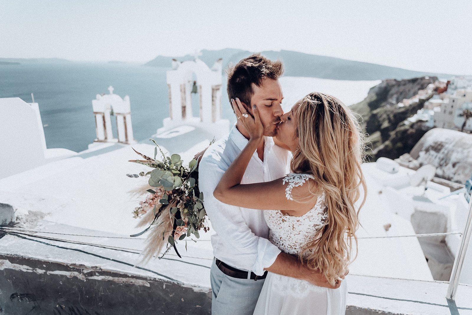 Santorini elopement photographer greece wedding